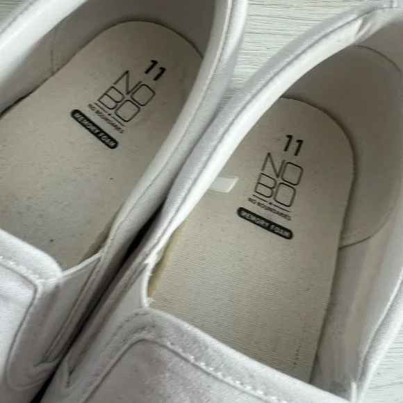 White No Boundaries Twin Gore Slip On Canvas Sneakers - Picture 2 of 5